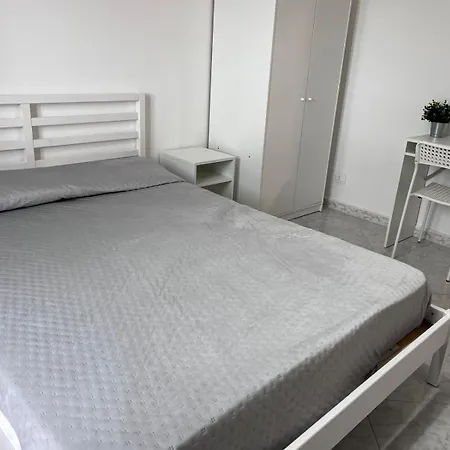 Residenza Cairoli * 库佩洛