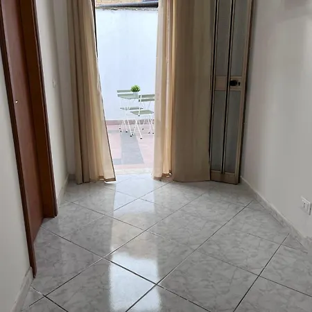 Residenza Cairoli 库佩洛