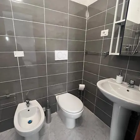 Residenza Cairoli 库佩洛