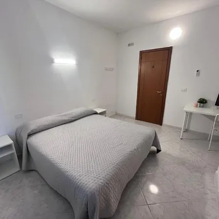 בית הארחה Residenza Cairoli *